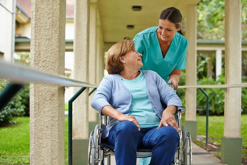 BROWARD NURSING & REHABILITATION CENTER nursing home in FORT LAUDERDALE, FL - Photo 2 of 7