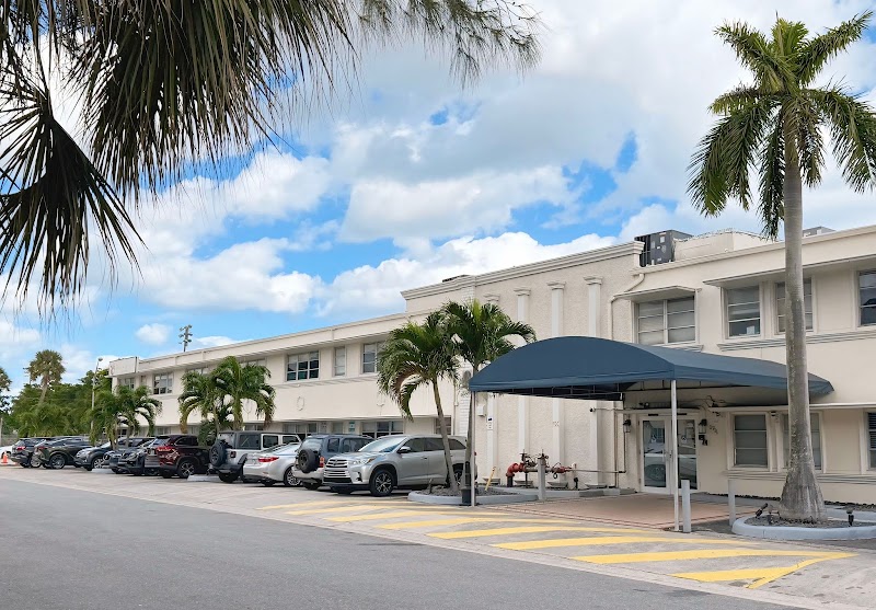 TERRACES OF LAKE WORTH CARE CENTER AND REHAB nursing home in LAKE WORTH, FL - Photo 2 of 5