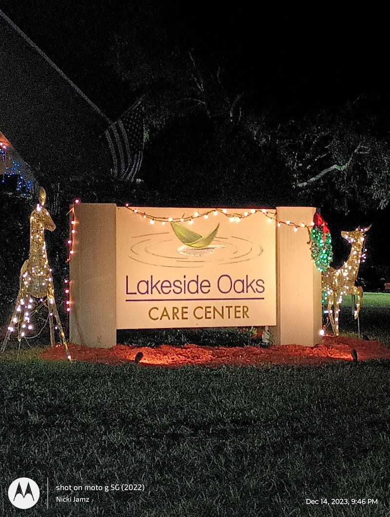 AVIATA AT LAKESIDE OAKS nursing home in DUNEDIN, FL - Photo 2 of 5