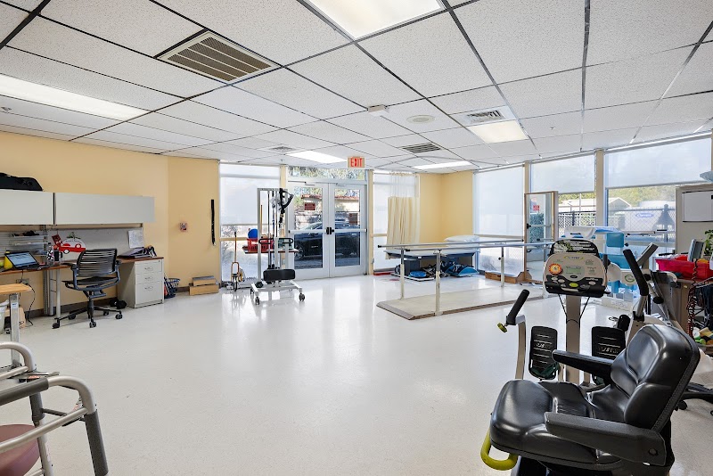 RIVERWOOD CENTER nursing home in JACKSONVILLE, FL - Photo 2 of 5