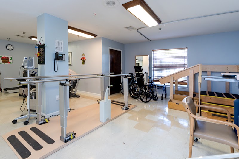 THE BRISTOL CARE CENTER nursing home in TAMPA, FL - Photo 4 of 5