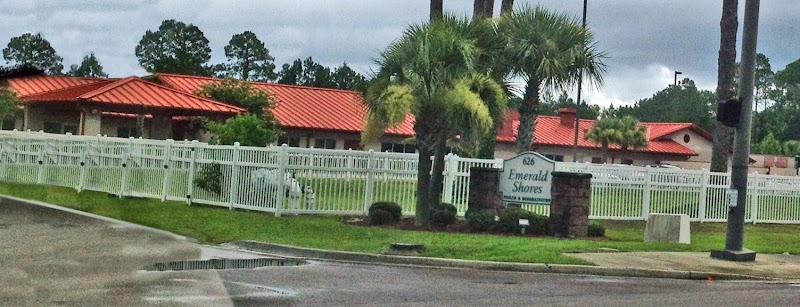 AVIATA AT EMERALD SHORES nursing home in CALLAWAY, FL - Photo 2 of 8