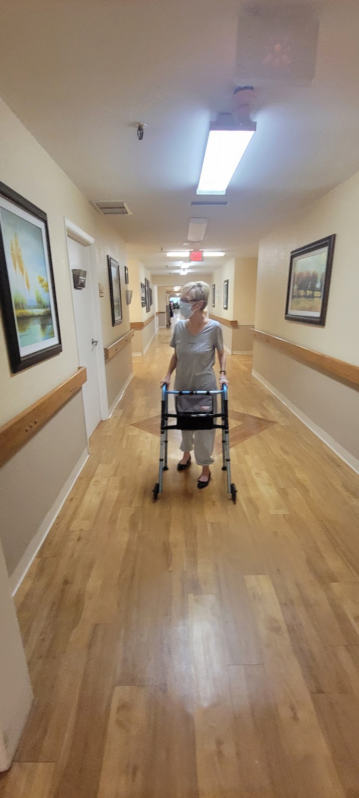 WINTER HAVEN HEALTH AND REHABILITATION CENTER nursing home in WINTER HAVEN, FL - Photo 3 of 5