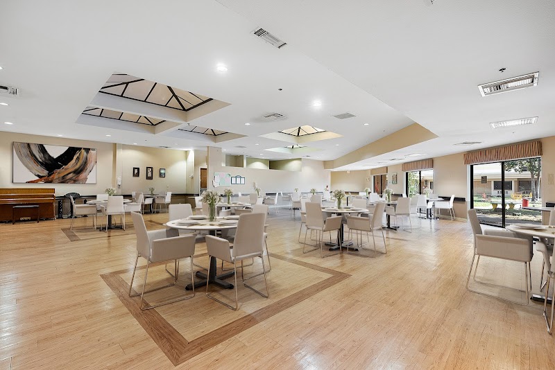 OAK HAVEN REHAB AND NURSING CENTER nursing home in AUBURNDALE, FL - Photo 4 of 5
