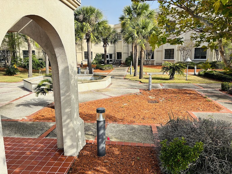 RIVERSIDE POST ACUTE nursing home in JACKSONVILLE, FL - Photo 4 of 5