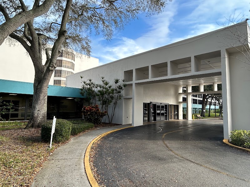ST MARK VILLAGE nursing home in PALM HARBOR, FL - Photo 2 of 10