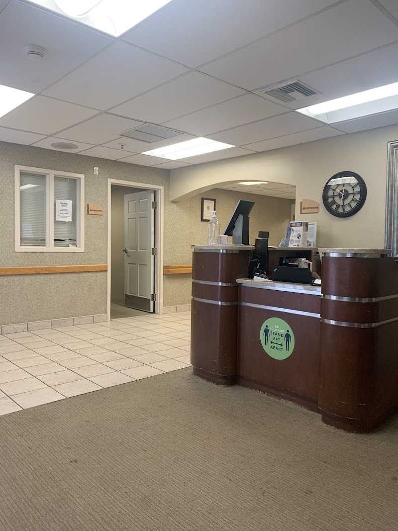 BIRCHWOOD HEALTH AND REHABILITATION CENTER nursing home in SARASOTA, FL - Photo 2 of 5