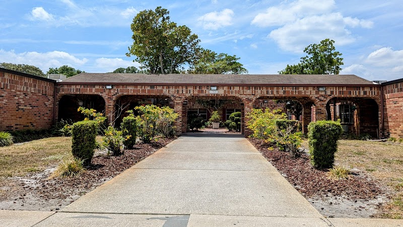 COURTYARDS OF ORLANDO CARE CENTER AND REHAB nursing home in ORLANDO, FL - Photo 4 of 5