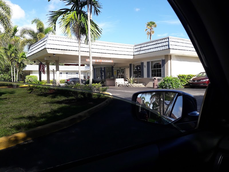 EMERALD NURSING AND REHABILITATION CENTER nursing home in HOLLYWOOD, FL - Photo 5 of 5