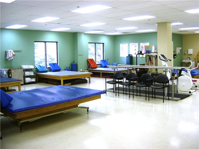 MANATEE SPRINGS REHABILITATION AND NURSING CENTER nursing home in BRADENTON, FL - Photo 5 of 7