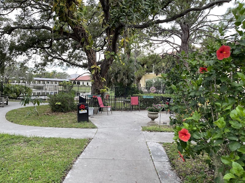 SPRINGS AT LAKE POINTE WOODS nursing home in SARASOTA, FL - Photo 5 of 5