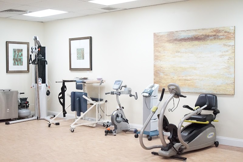 PALM GARDEN OF PORT SAINT LUCIE nursing home in PORT SAINT LUCIE, FL - Photo 5 of 10
