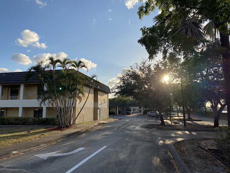 NSPIRE HEALTHCARE TAMARAC nursing home in TAMARAC, FL - Photo 4 of 5