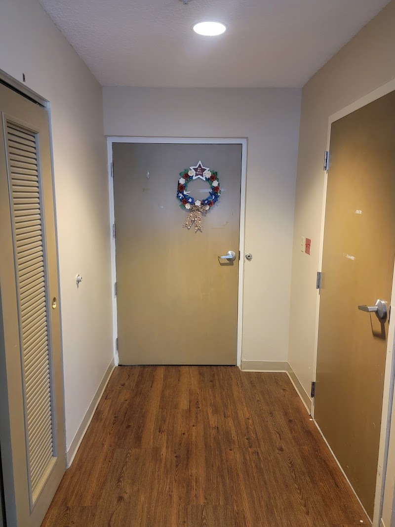 BAYA POINTE NURSING AND REHABILITATION CENTER nursing home in LAKE CITY, FL - Photo 4 of 10
