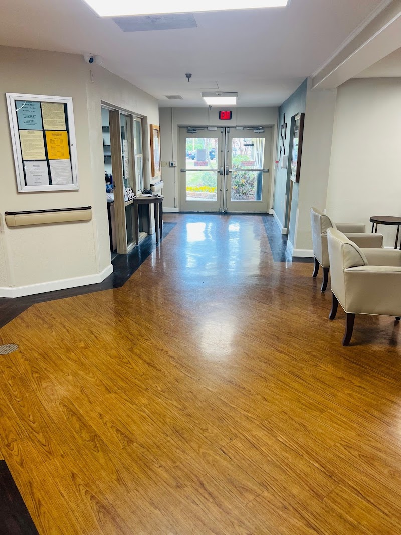 PINELLAS POINT NURSING AND REHAB CENTER nursing home in SAINT PETERSBURG, FL - Photo 4 of 5