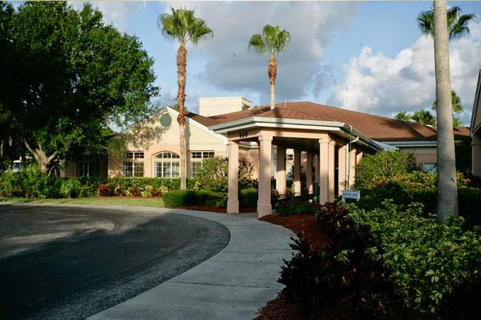 ADVINIA CARE AT VENICE nursing home in VENICE, FL - Photo 2 of 5