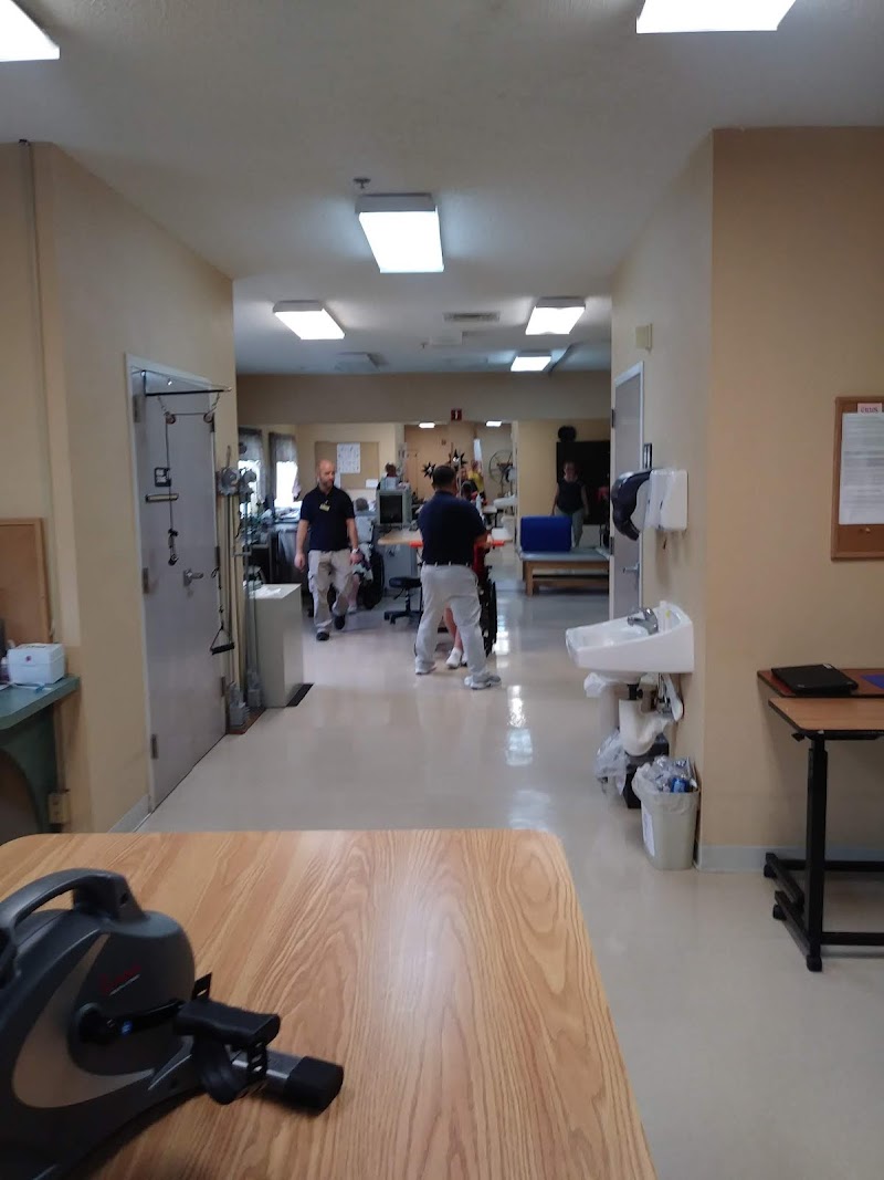 GULF SHORE CARE CENTER nursing home in PINELLAS PARK, FL - Photo 3 of 5