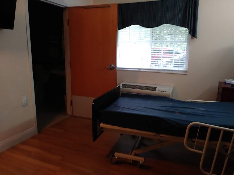 GULF SHORE CARE CENTER nursing home in PINELLAS PARK, FL - Photo 5 of 5