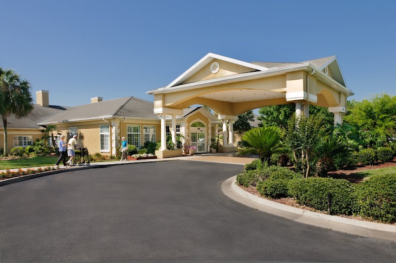 LIFE CARE CENTER OF OCALA nursing home in OCALA, FL - Photo 2 of 10