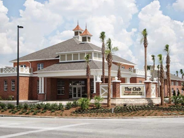 CLUB HEALTHCARE AND REHABILITATION CENTER AT THE V nursing home in THE VILLAGES, FL - Photo 1 of 5