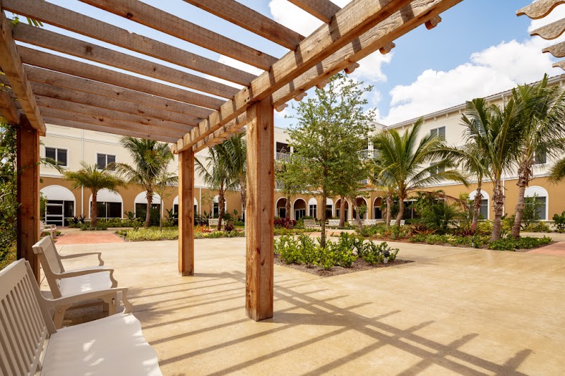 GLADES WEST REHABILITATION AND NURSING C nursing home in PEMBROKE PINES, FL - Photo 5 of 10