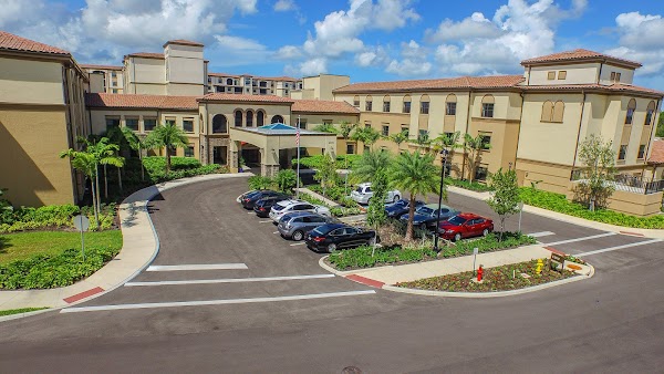 OAKTON PLACE HEALTH AND REHABILITATION AT THE ARLI nursing home in NAPLES, FL - Photo 1 of 5