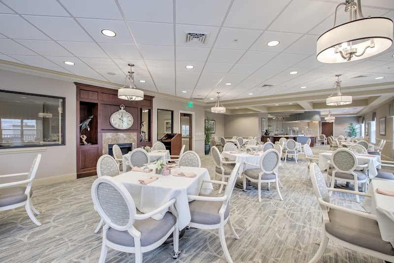 OAKTON PLACE HEALTH AND REHABILITATION AT THE ARLI nursing home in NAPLES, FL - Photo 5 of 5