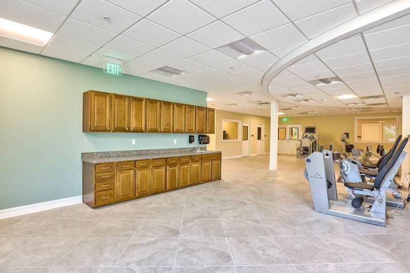 DOLPHIN POINTE HEALTH CARE CENTER nursing home in JACKSONVILLE, FL - Photo 4 of 5