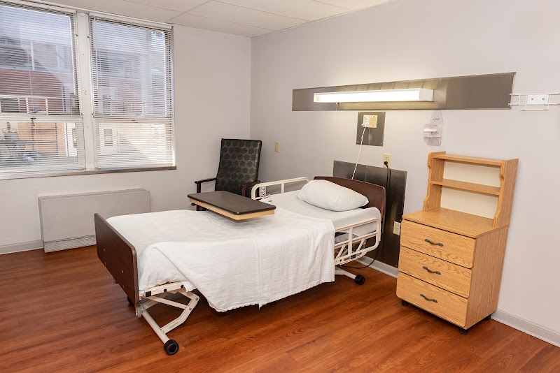 MAGNOLIA MANOR OF COLUMBUS NURSING CENTER - EAST nursing home in COLUMBUS, GA - Photo 3 of 5