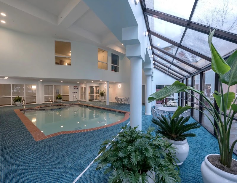 DELMAR GARDENS OF GWINNETT nursing home in LAWRENCEVILLE, GA - Photo 4 of 5