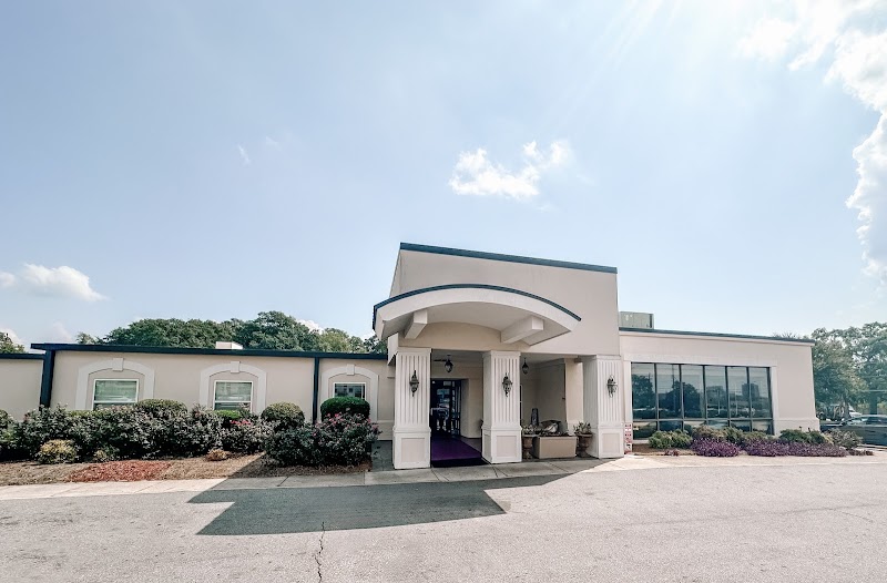 MACON REHABILITATION AND HEALTHCARE nursing home in MACON, GA - Photo 2 of 5