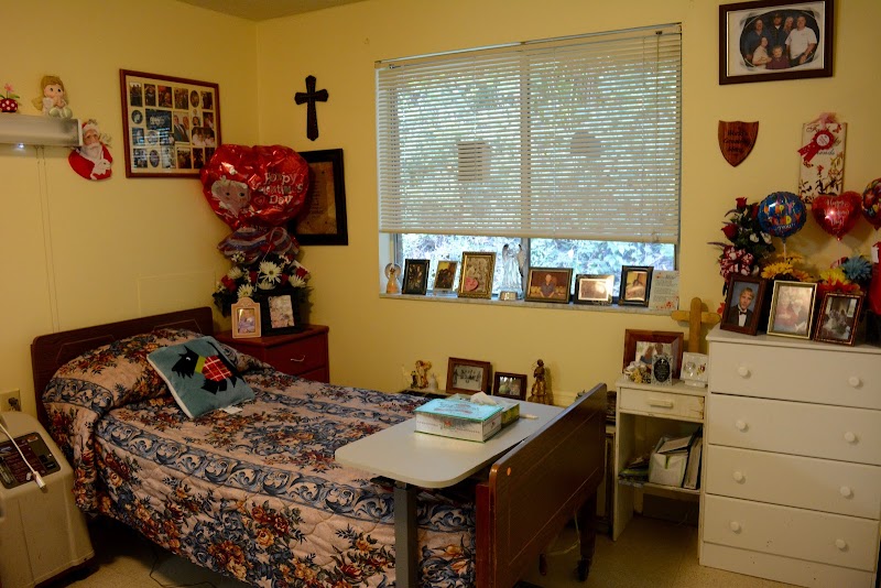 PINEWOOD MANOR NURSING HOME & REHABILITATION CNTR nursing home in HAWKINSVILLE, GA - Photo 4 of 5