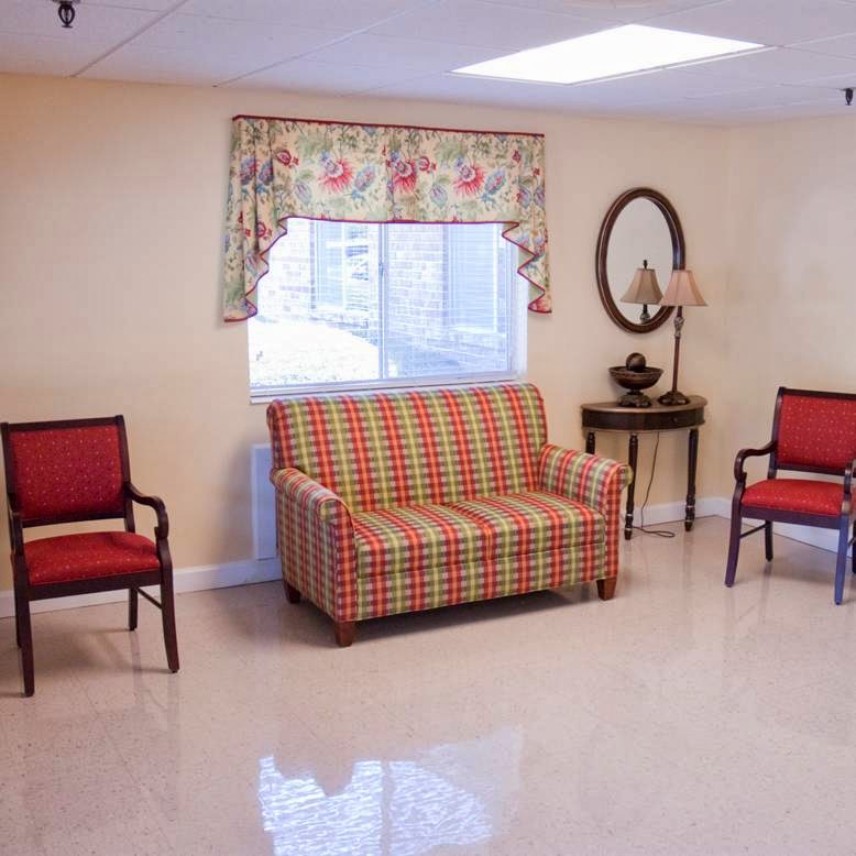 WAYCROSS HEALTH AND REHABILITATION nursing home in WAYCROSS, GA - Photo 5 of 10
