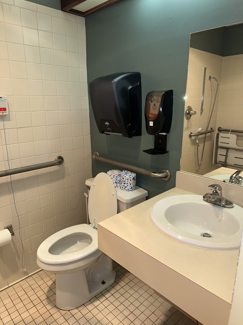 ROCKDALE HEALTHCARE CENTER nursing home in CONYERS, GA - Photo 3 of 5