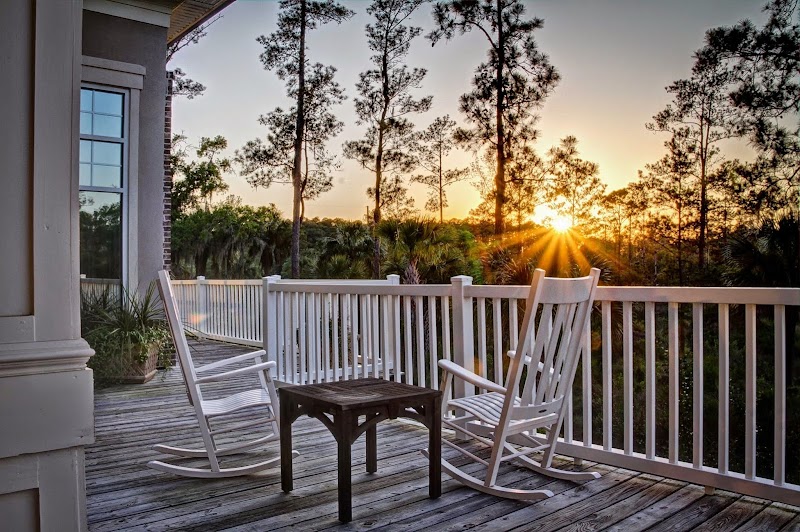 OAKS HEALTH CTR AT THE MARSHES OF SKIDAWAY ISLAND nursing home in SAVANNAH, GA - Photo 2 of 5