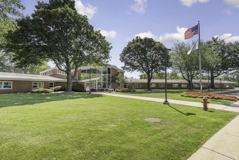 ALDEN DEBES REHAB & HCC nursing home in ROCKFORD, IL - Photo 4 of 5