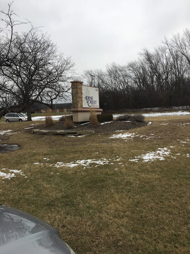 PINE CREST HEALTH CARE nursing home in HAZEL CREST, IL - Photo 3 of 5