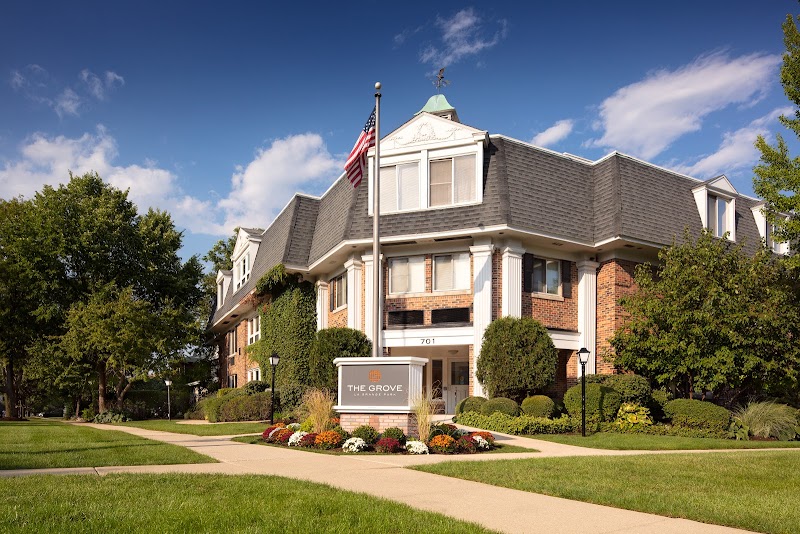 GROVE OF LAGRANGE PARK, THE nursing home in LA GRANGE PARK, IL - Photo 3 of 5