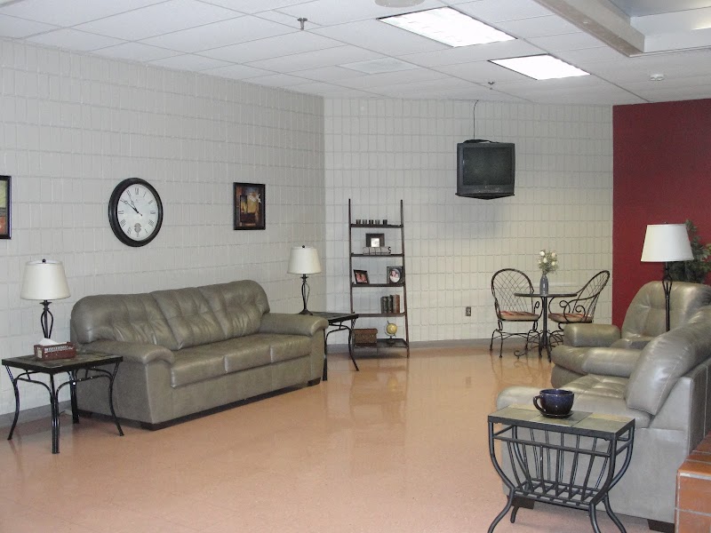 SULLIVAN HEALTHCARE & SENIOR LIVING nursing home in SULLIVAN, IL - Photo 5 of 5