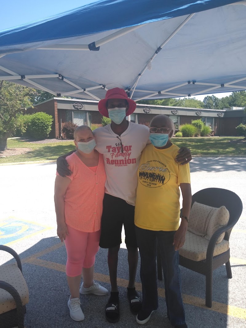 FAIR HAVENS SENIOR LIVING nursing home in DECATUR, IL - Photo 4 of 5