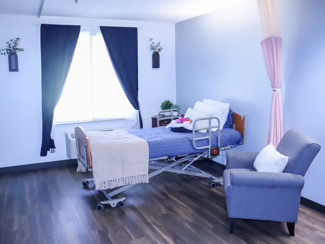 EVERCARE AT EDWARDSVILLE nursing home in EDWARDSVILLE, IL - Photo 3 of 5