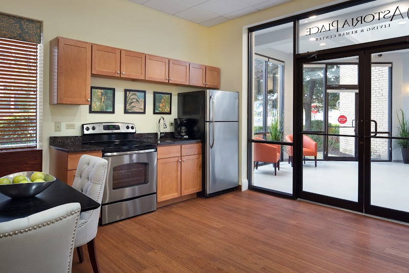 ASTORIA PLACE LIVING & REHAB nursing home in CHICAGO, IL - Photo 5 of 5