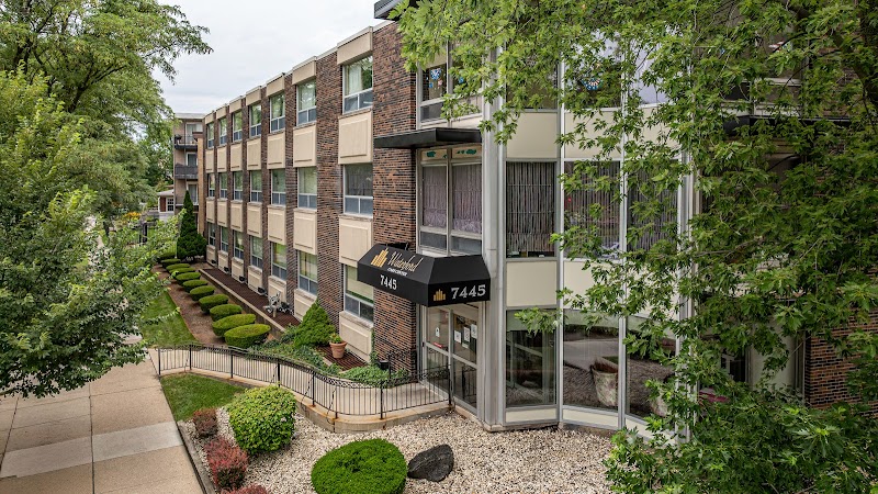 WATERFORD CARE CENTER, THE nursing home in CHICAGO, IL - Photo 4 of 5