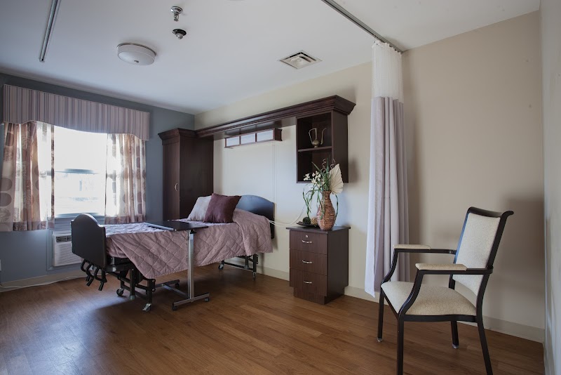 La Bella of Aurora nursing home in AURORA, IL - Photo 3 of 5