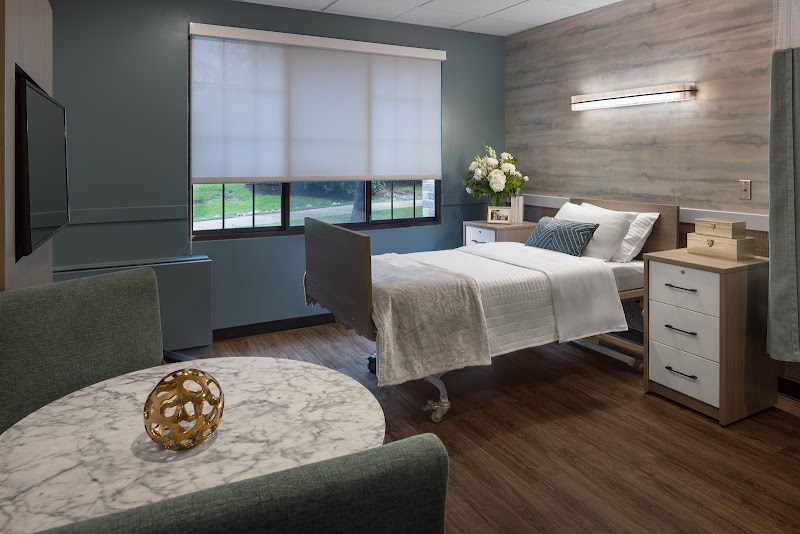 BELLA TERRA SCHAUMBURG nursing home in SCHAUMBURG, IL - Photo 3 of 5