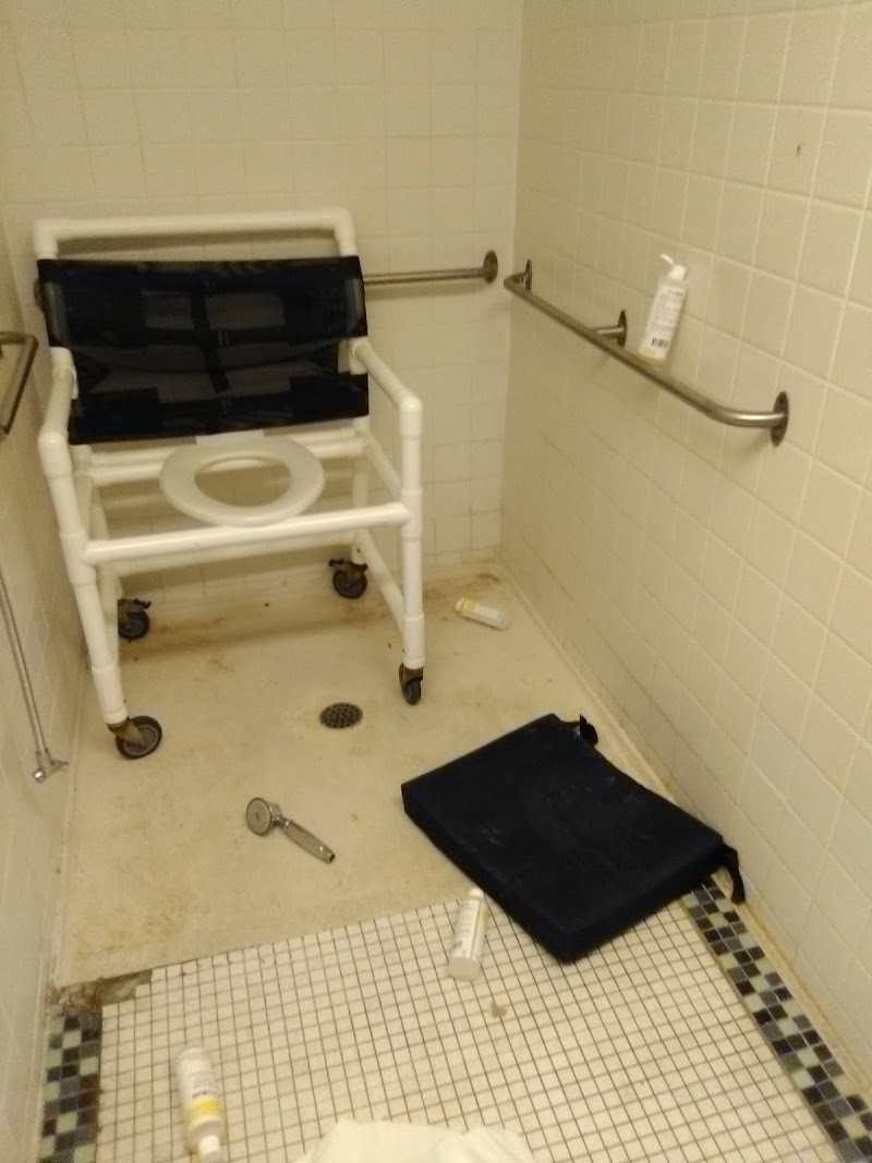 CONTINENTAL NURSING & REHAB CENTER nursing home in CHICAGO, IL - Photo 4 of 5