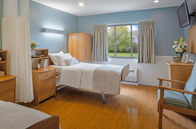 AVANTARA LAKE ZURICH nursing home in LAKE ZURICH, IL - Photo 3 of 10