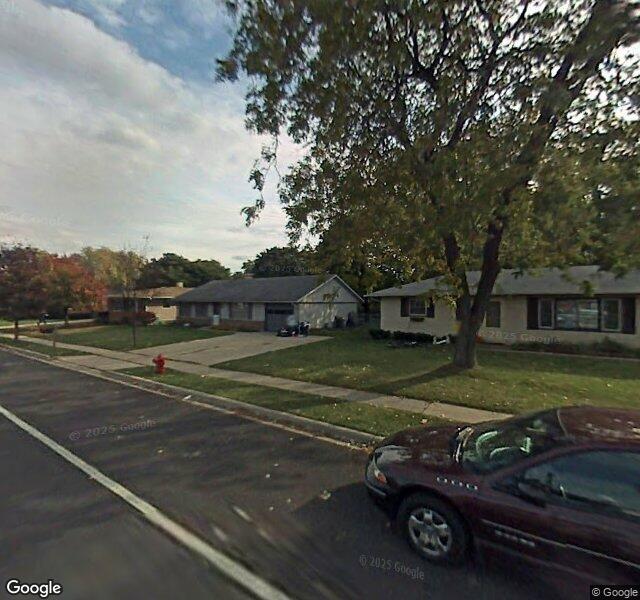 SOUTH ELGIN LIVING & REHAB CENTER nursing home in SOUTH ELGIN, IL - Photo 4 of 5