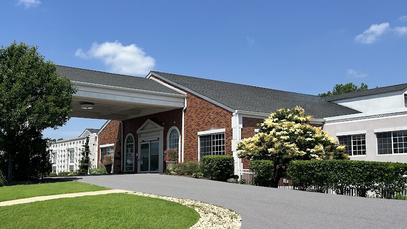 AVANTARA LONG GROVE nursing home in LONG GROVE, IL - Photo 4 of 10