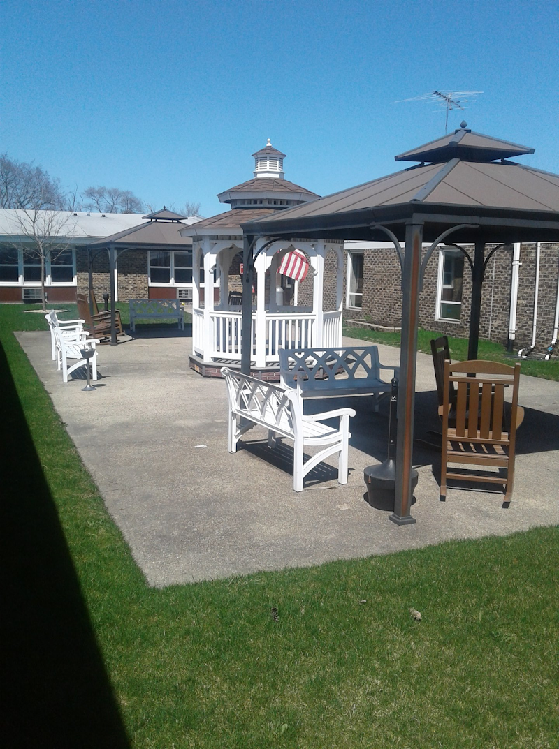 PRAIRIE OASIS nursing home in SOUTH HOLLAND, IL - Photo 2 of 5